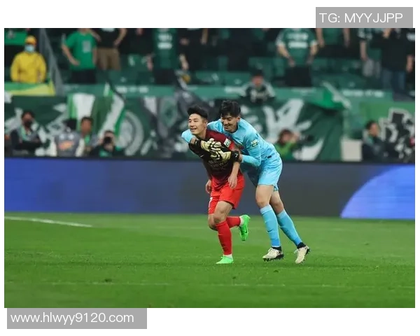 足球明星因压力与伤病考虑退赛引发广泛关注与讨论